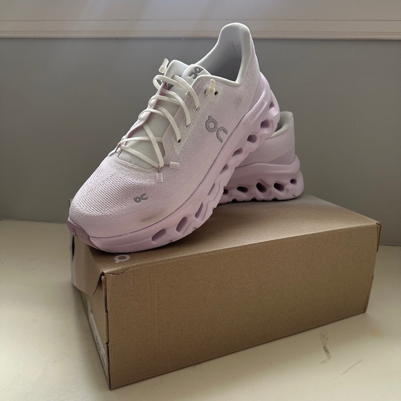 NIB On Cloudtilt Ivory / Orchid - Women's 8.5 - Picture 1 of 10